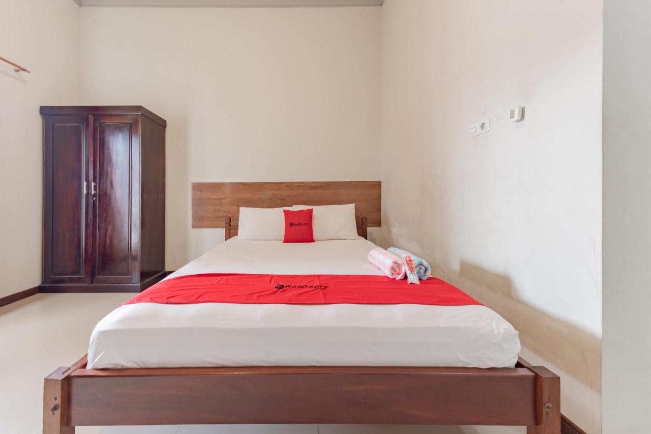Hotel Reddoorz Near Gor Sempaja Samarinda Exteriér fotografie